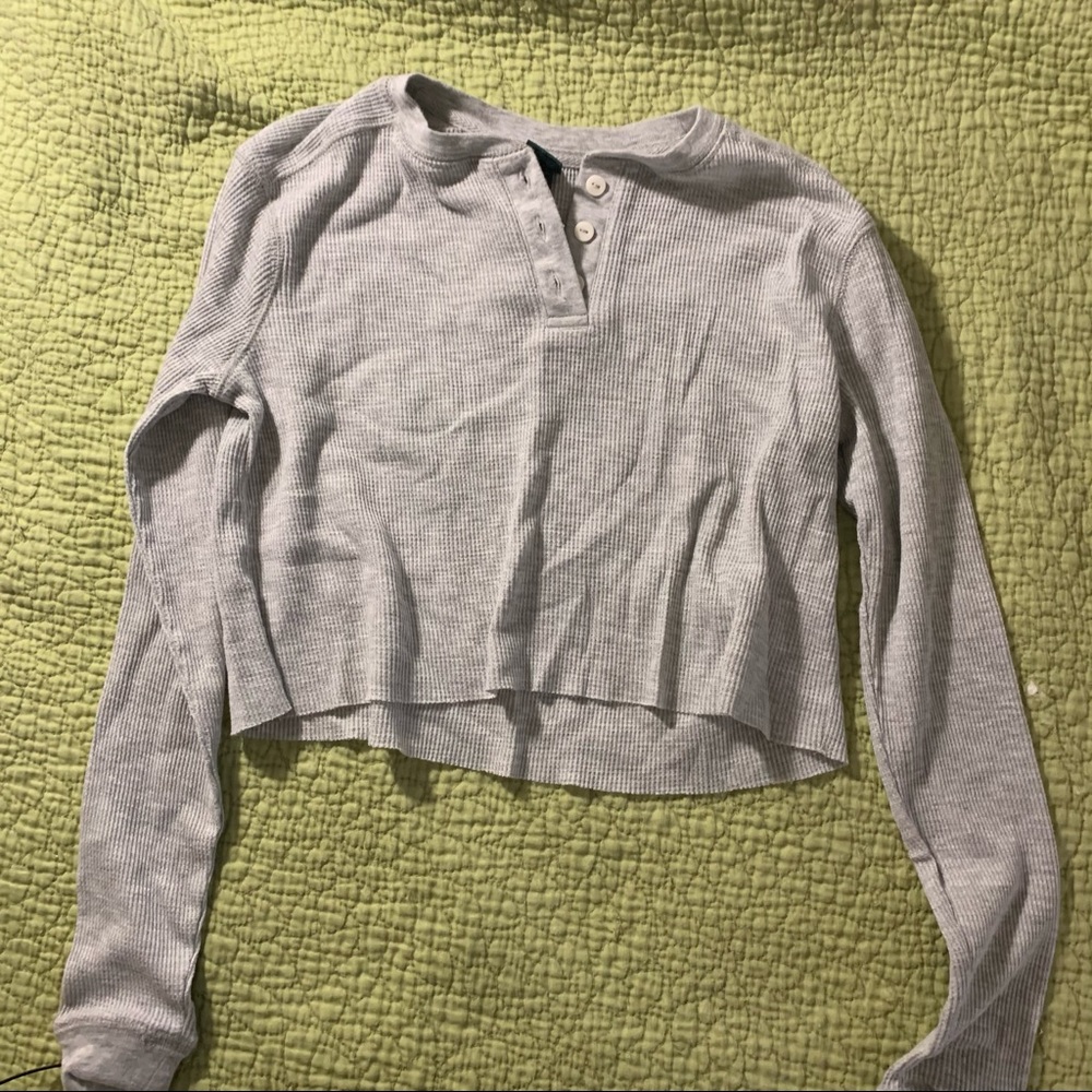 long sleeve crop top